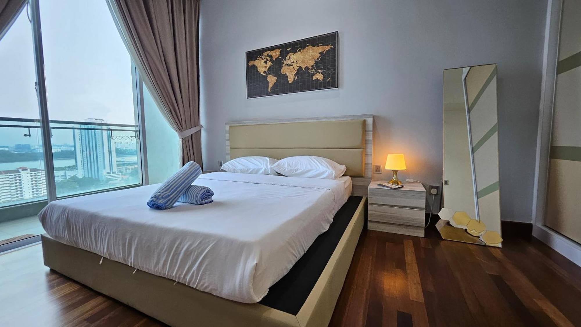 Paragon Suites Studios With Private Jacuzzi Near Ciq Rts ジョホールバル エクステリア 写真