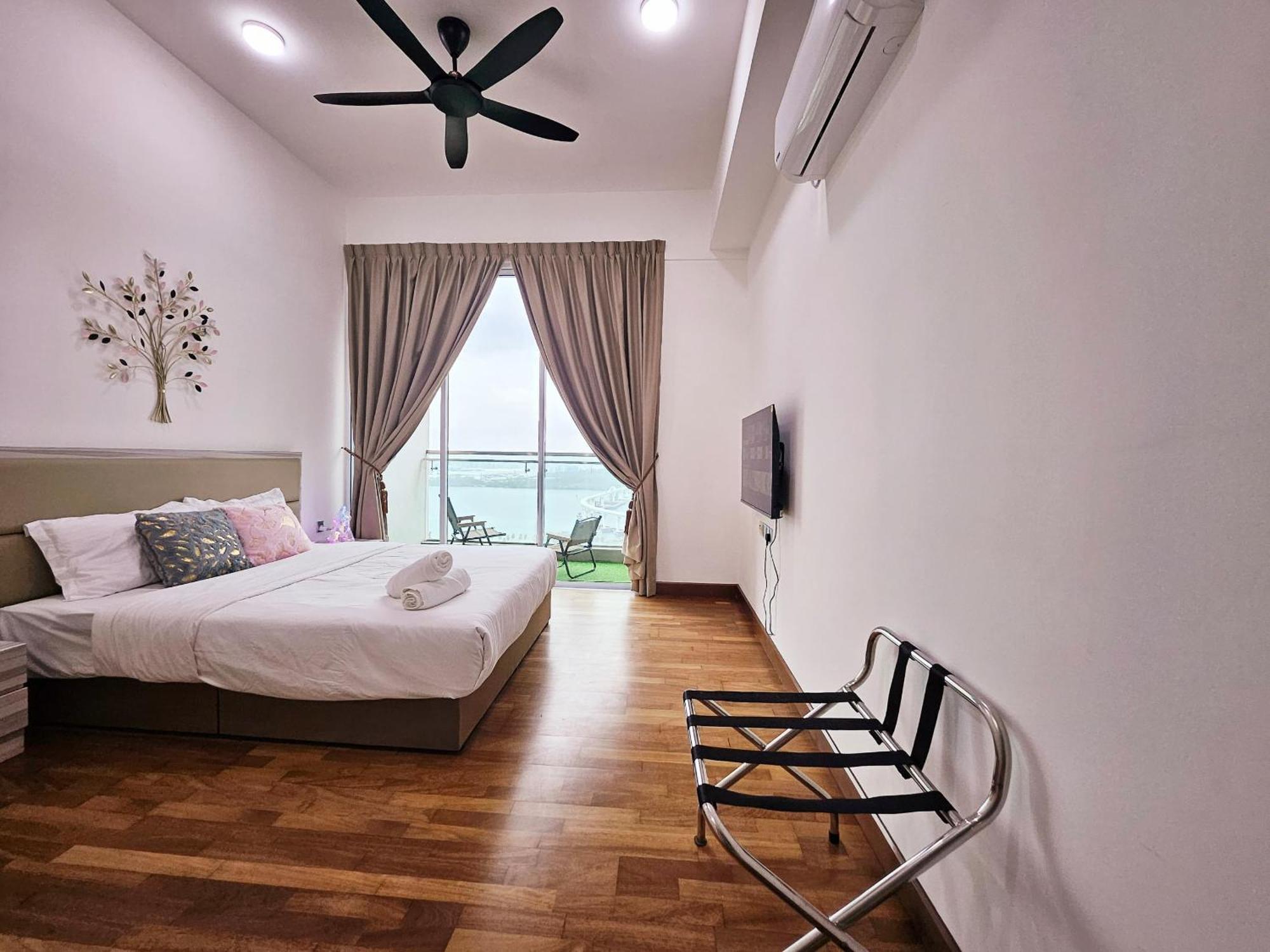 Paragon Suites Studios With Private Jacuzzi Near Ciq Rts ジョホールバル エクステリア 写真
