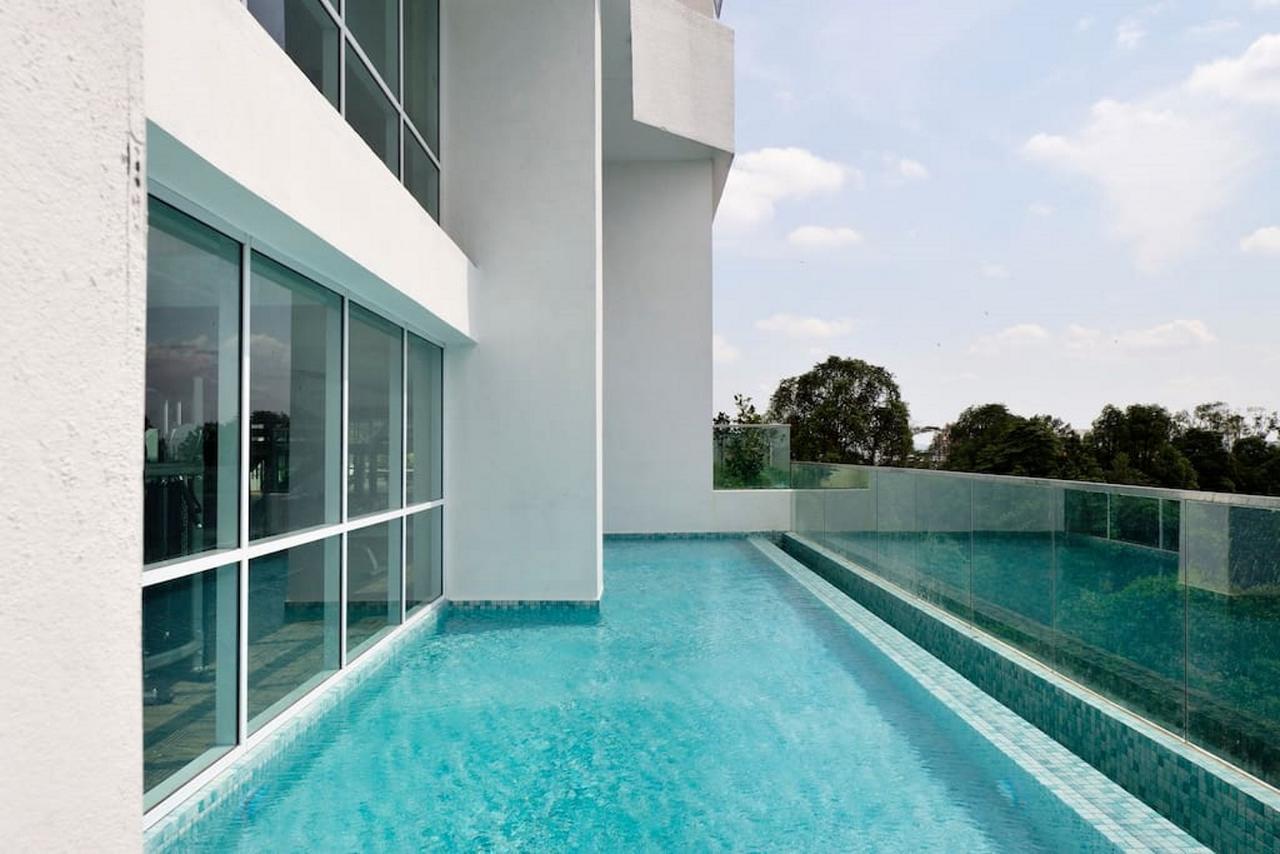 Paragon Suites Studios With Private Jacuzzi Near Ciq Rts ジョホールバル エクステリア 写真